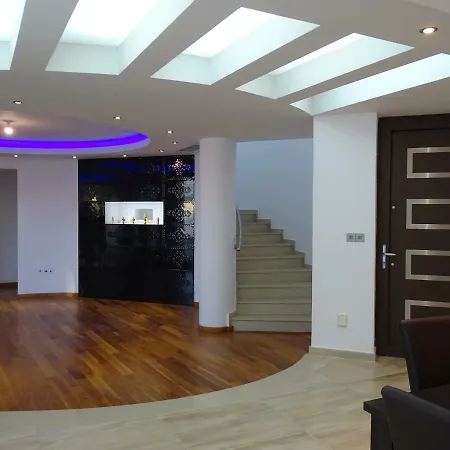 Modern And Luxury With 5 Bedrooms And Panoramic Views Villa *