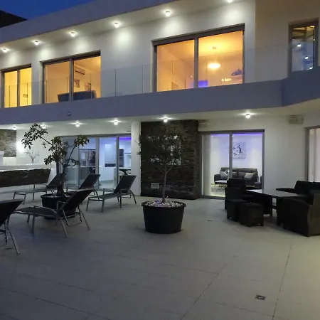 Modern And Luxury With 5 Bedrooms And Panoramic Views * Livadhia
